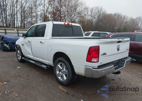 2018 Ram 1500 Big Horn 4X4 5'7 Box z USA, uszkodzony, nr VIN 1C6RR7LG9JS117149